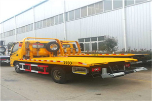 泉州附近拖车救援搭电